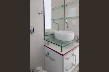 Casa de condomínio para alugar com 268m², 5 quartos e 2 vagasBanheiro da Suíte 2