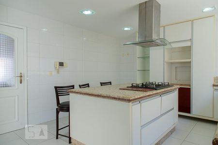 Casa de condomínio para alugar com 268m², 5 quartos e 2 vagasCozinha
