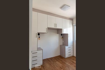 Apartamento à venda com 33m², 2 quartos e sem vagaArmário