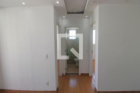 Corredor de apartamento para alugar com 2 quartos, 48m² em Sampaio, Rio de Janeiro