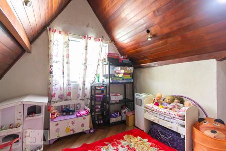 Casa à venda com 250m², 3 quartos e 3 vagasSótão