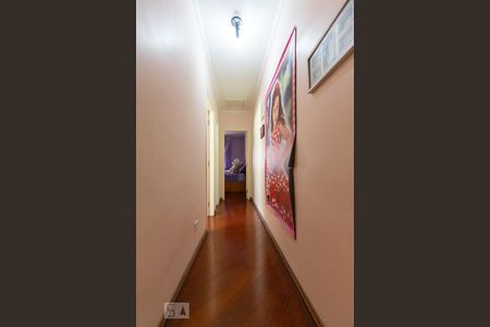 Corredor dos quartos de casa à venda com 3 quartos, 250m² em Vila Morse, São Paulo