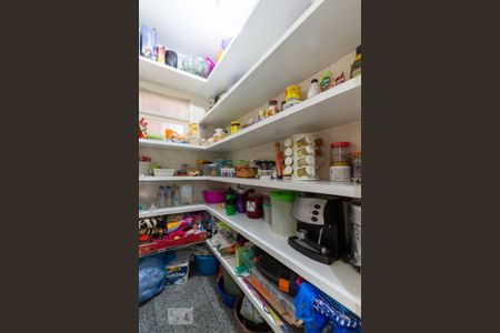 Casa à venda com 250m², 3 quartos e 3 vagasDespensa