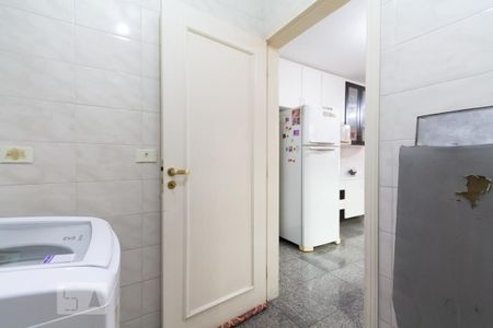 Casa à venda com 250m², 3 quartos e 3 vagasÁrea de serviço