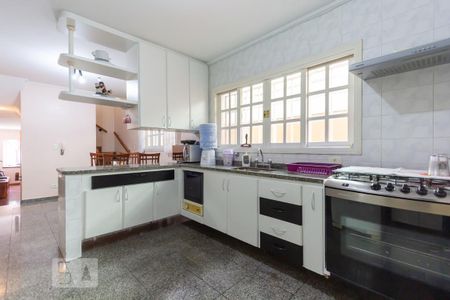 Casa à venda com 250m², 3 quartos e 3 vagasCozinha
