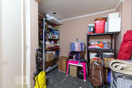 Casa à venda com 250m², 3 quartos e 3 vagasQuarto de serviço