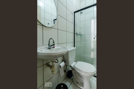 Apartamento à venda com 236m², 4 quartos e 2 vagas Apartamento à venda com 236m², 4 quartos e 2 vagasBanheiro de Serviço