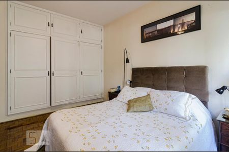 Apartamento à venda com 236m², 4 quartos e 2 vagas Apartamento à venda com 236m², 4 quartos e 2 vagasSuíte