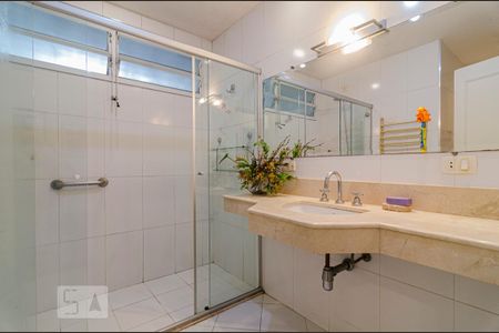Apartamento à venda com 236m², 4 quartos e 2 vagas Apartamento à venda com 236m², 4 quartos e 2 vagasBanheiro