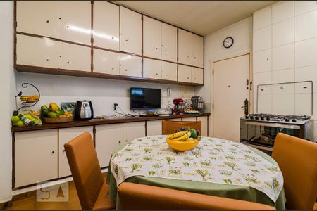 Cozinha de apartamento à venda com 4 quartos, 236m² em Jardim Paulista, São Paulo