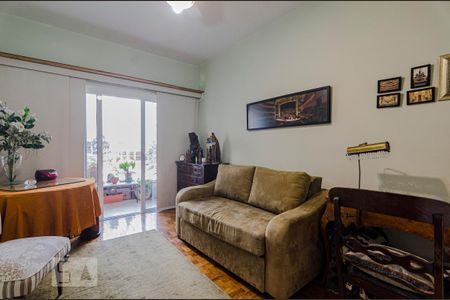 Apartamento à venda com 236m², 4 quartos e 2 vagas Apartamento à venda com 236m², 4 quartos e 2 vagasquarto 1