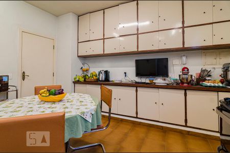 Apartamento à venda com 236m², 4 quartos e 2 vagas Apartamento à venda com 236m², 4 quartos e 2 vagasCozinha