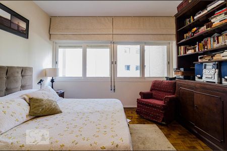 Apartamento à venda com 236m², 4 quartos e 2 vagas Apartamento à venda com 236m², 4 quartos e 2 vagasSuíte