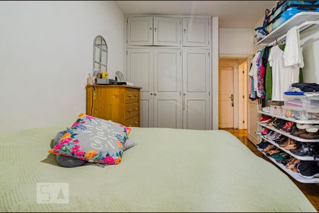 Apartamento à venda com 236m², 4 quartos e 2 vagas Apartamento à venda com 236m², 4 quartos e 2 vagasQuarto 2