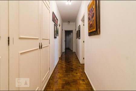 Corredor de apartamento à venda com 4 quartos, 236m² em Jardim Paulista, São Paulo