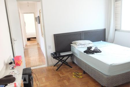 Apartamento para alugar com 130m², 3 quartos e sem vagaSuite