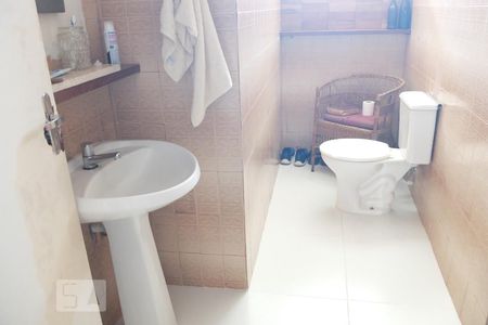 Apartamento para alugar com 130m², 3 quartos e sem vagaBanheiro