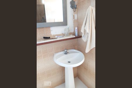 Apartamento para alugar com 130m², 3 quartos e sem vagaBanheiro