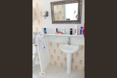 Apartamento para alugar com 130m², 3 quartos e sem vagaBanheiro da suite