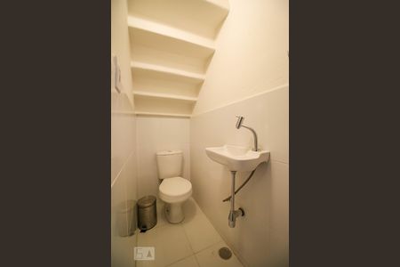 Lavabo de casa para alugar com 2 quartos, 120m² em Chácara Santo Antônio (zona Sul), São Paulo