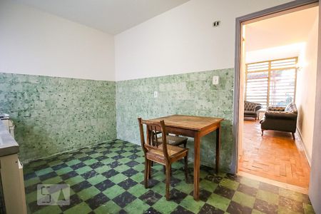 Casa para alugar com 120m², 2 quartos e 1 vagaCozinha