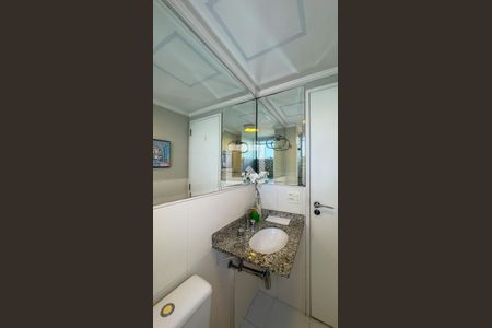 Lavabo de apartamento para alugar com 2 quartos, 60m² em Campo Belo, São Paulo