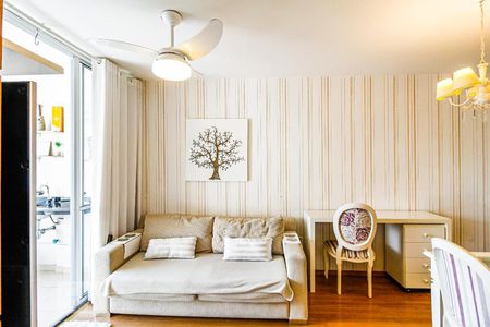 Sala de apartamento à venda com 2 quartos, 60m² em Campo Belo, São Paulo