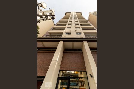 Apartamento à venda com 41m², 1 quarto e 1 vaga Apartamento à venda com 41m², 1 quarto e 1 vagaFachada