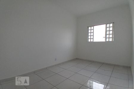 Quarto de kitnet/studio para alugar com 1 quarto, 45m² em Samambaia Sul (samambaia), Brasília