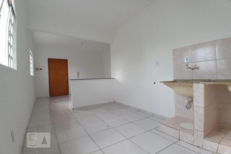 Cozinha de kitnet/studio para alugar com 1 quarto, 45m² em Samambaia Sul (samambaia), Brasília