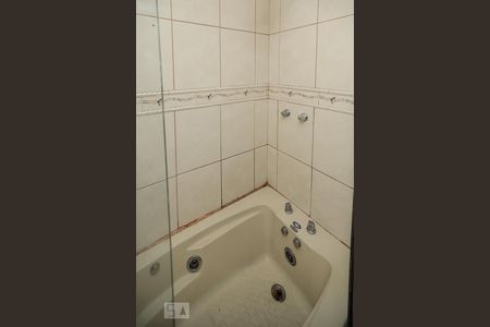 Apartamento à venda com 76m², 2 quartos e 1 vaga Apartamento à venda com 76m², 2 quartos e 1 vagaBanheiro