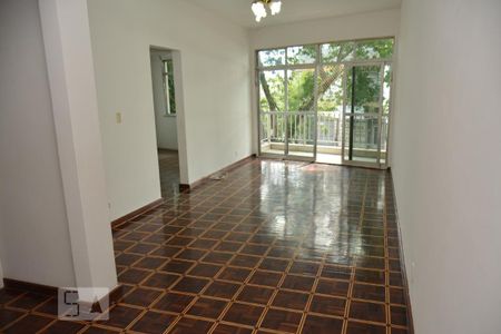 Apartamento à venda com 100m², 3 quartos e 2 vagasSala