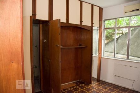 Apartamento à venda com 100m², 3 quartos e 2 vagasQuarto com suite