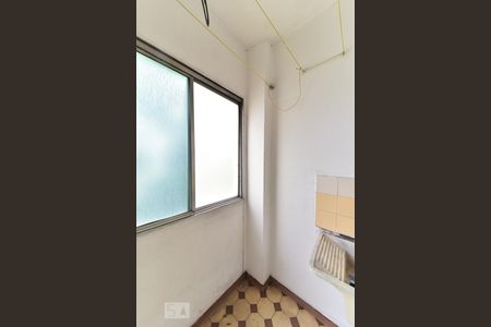 Apartamento à venda com 76m², 2 quartos e 1 vaga Apartamento à venda com 76m², 2 quartos e 1 vagaLavanderia