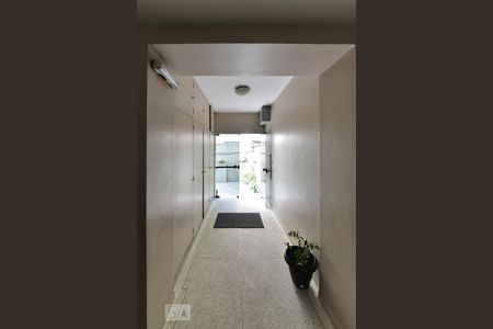 Apartamento à venda com 76m², 2 quartos e 1 vaga Apartamento à venda com 76m², 2 quartos e 1 vagaHall Social