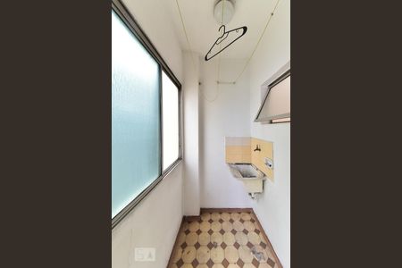 Apartamento à venda com 76m², 2 quartos e 1 vaga Apartamento à venda com 76m², 2 quartos e 1 vagaLavanderia