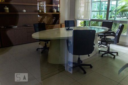 Apartamento para alugar com 38m², 1 quarto e 1 vagaÁrea Comum - Sala de Reunião