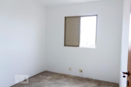 Quarto 1 de apartamento para alugar com 3 quartos, 65m² em Vila Firmiano Pinto, São Paulo