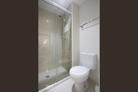 Banheiro de kitnet/studio para alugar com 1 quarto, 50m² em Brooklin, São Paulo