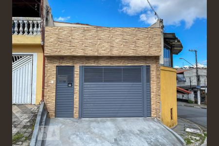 Casa à venda com 185m², 3 quartos e 2 vagasFachada