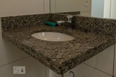 Casa à venda com 185m², 3 quartos e 2 vagasBanheiro 2