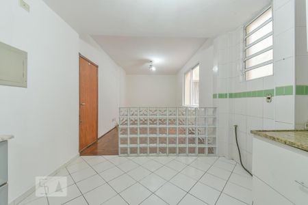 Cozinha de kitnet/studio para alugar com 1 quarto, 35m² em República, São Paulo
