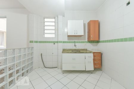 Cozinha de kitnet/studio para alugar com 1 quarto, 35m² em República, São Paulo