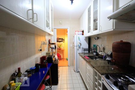 Cozinha de apartamento para alugar com 2 quartos, 55m² em Vila da Saúde, São Paulo