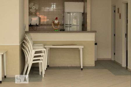 Apartamento para alugar com 55m², 2 quartos e 1 vaga Apartamento para alugar com 55m², 2 quartos e 1 vagaÁrea comum - Salão de festas