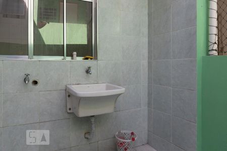 Casa à venda com 150m², 2 quartos e 2 vagas Casa à venda com 150m², 2 quartos e 2 vagasÁrea de Serviço