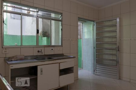 Casa à venda com 150m², 2 quartos e 2 vagas Casa à venda com 150m², 2 quartos e 2 vagasCozinha