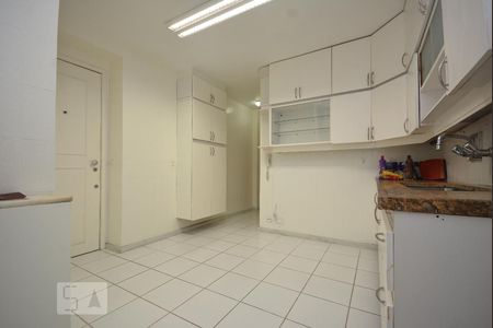 Apartamento para alugar com 120m², 3 quartos e 1 vagaCozinha - Armários 