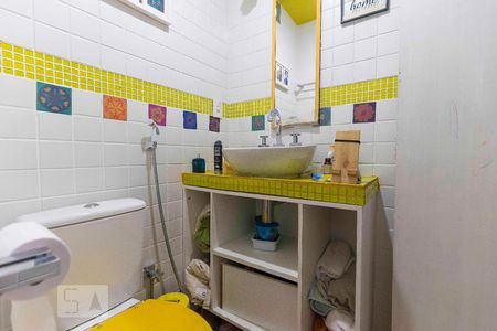 Apartamento à venda com 109m², 3 quartos e sem vagaBanheiro da Suíte - Armário