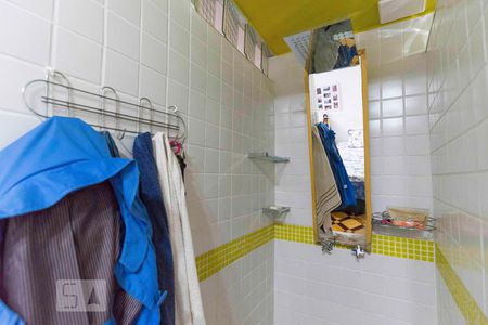 Apartamento à venda com 109m², 3 quartos e sem vagaBanheiro da Suíte - Chuveiro a gás